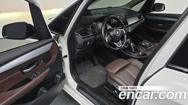 BMW 2-Series 2021 — photo 13