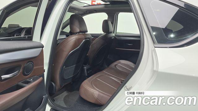 BMW 2-Series 2021 — photo 17