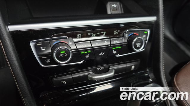 BMW 2-Series 2021 — photo 27