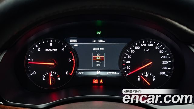 Kia K7 2017 — photo 8