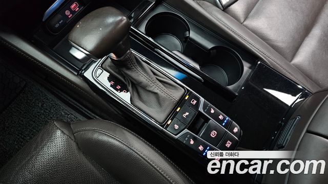 Kia K7 2017 — photo 9