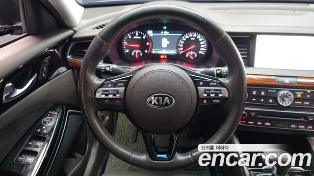 Kia K7 2017 — photo 12