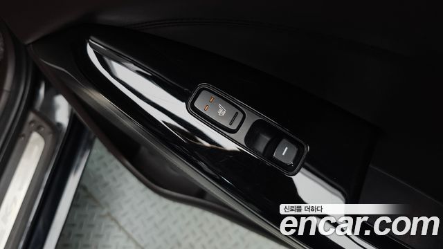 Kia K7 2017 — photo 19