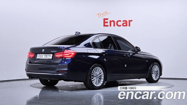 BMW 3-Series 2016 — photo 2