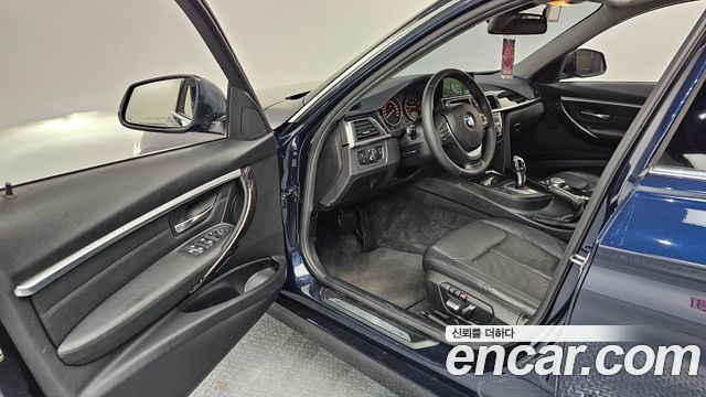 BMW 3-Series 2016 — photo 10