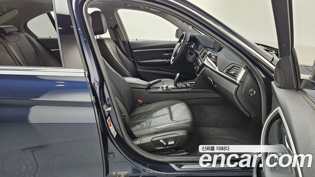 BMW 3-Series 2016 — photo 11