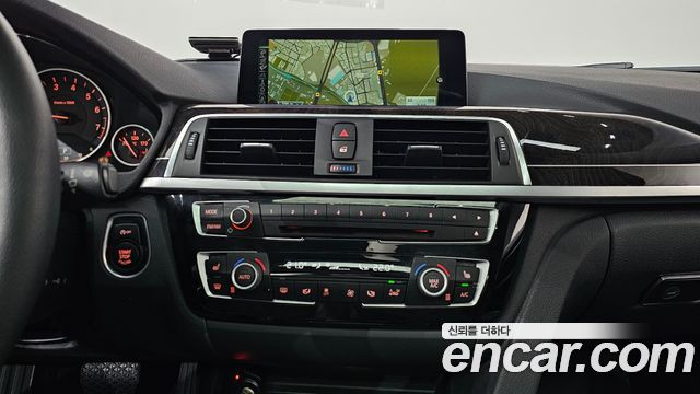 BMW 3-Series 2016 — photo 14