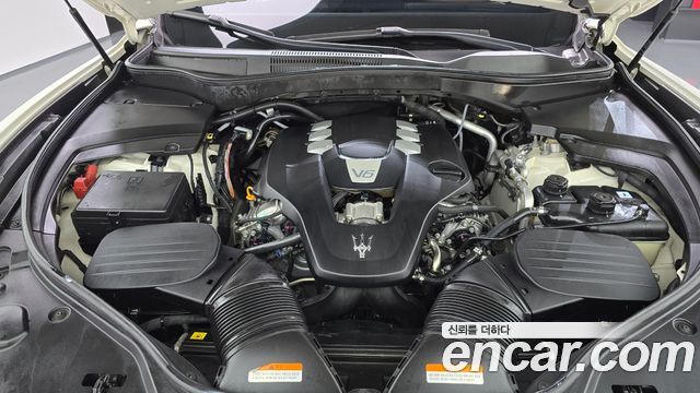 Maserati Levante 2018 — photo 6