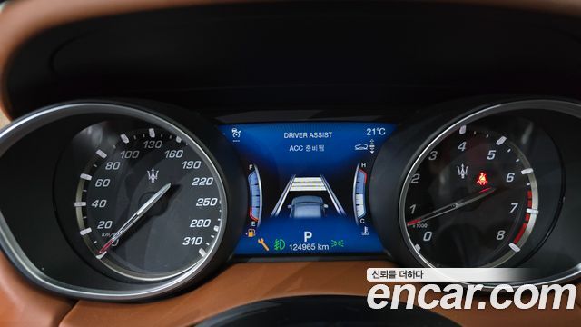 Maserati Levante 2018 — photo 11