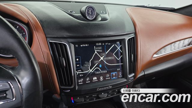 Maserati Levante 2018 — photo 18