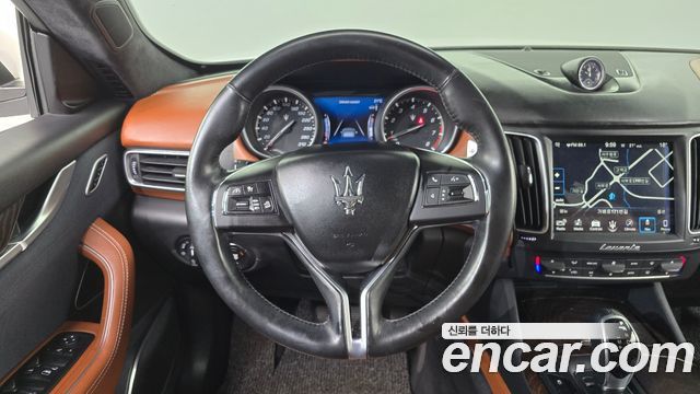 Maserati Levante 2018 — photo 19