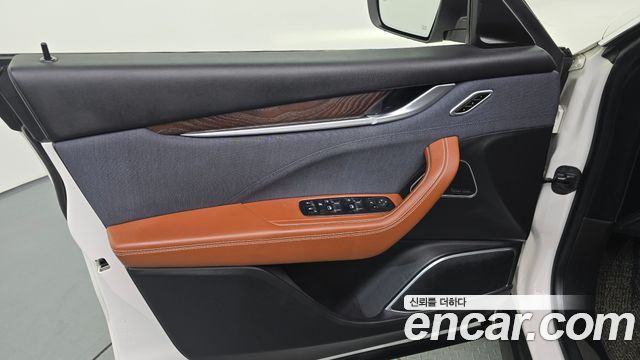 Maserati Levante 2018 — photo 14