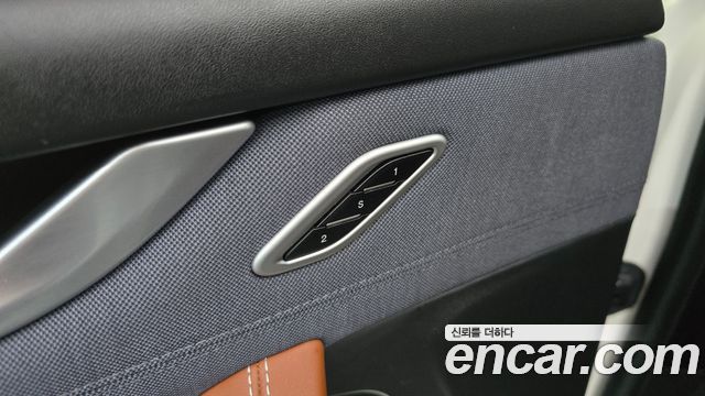 Maserati Levante 2018 — photo 29