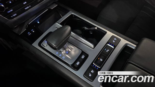 Genesis G80 2018 — photo 9