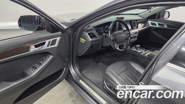 Genesis G80 2018 — photo 10