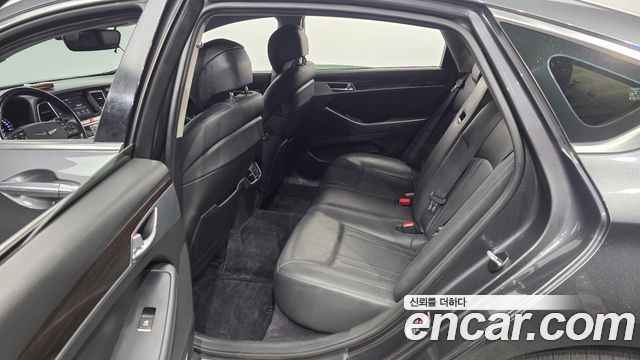 Genesis G80 2018 — photo 11