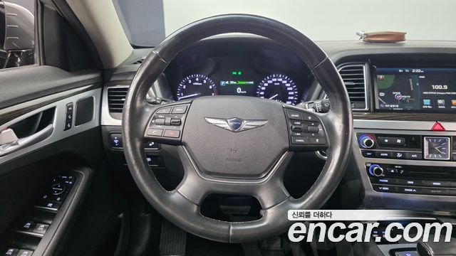 Genesis G80 2018 — photo 14