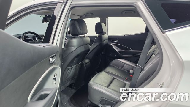 Hyundai Santafe 2018 — photo 11