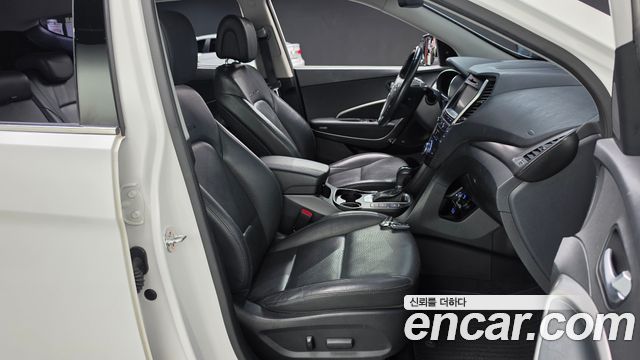 Hyundai Santafe 2018 — photo 12