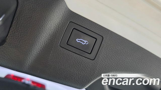 Hyundai Santafe 2018 — photo 17