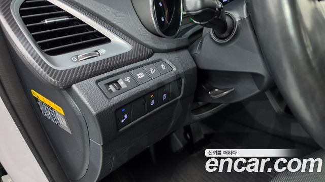 Hyundai Santafe 2018 — photo 19