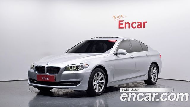 BMW 5-Series 2011 — photo 32