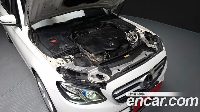 Mercedes-Benz E-Class 2018 — photo 6