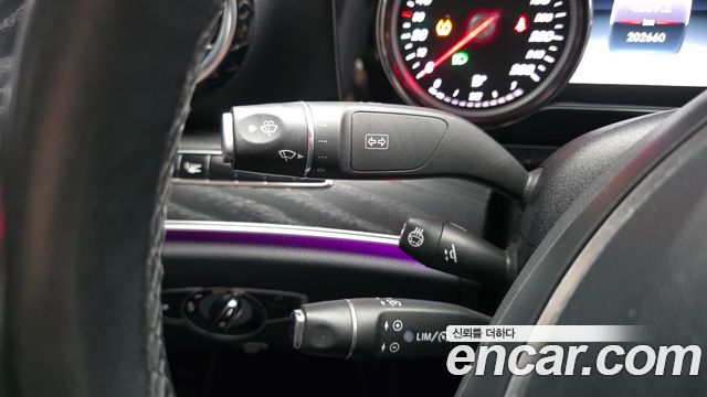 Mercedes-Benz E-Class 2018 — photo 17