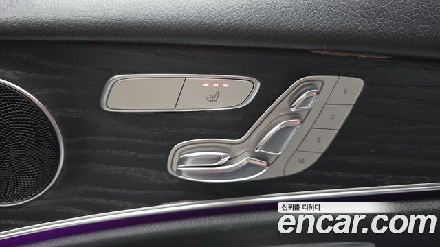 Mercedes-Benz E-Class 2018 — photo 18