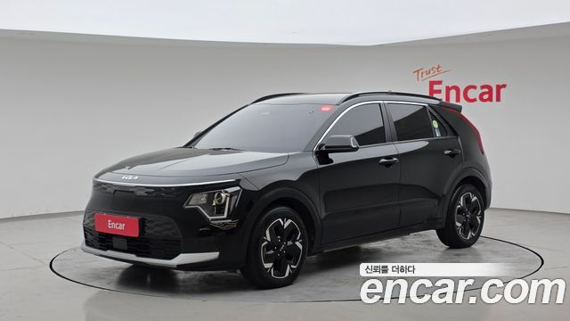 Kia Niro 2023 — photo 1
