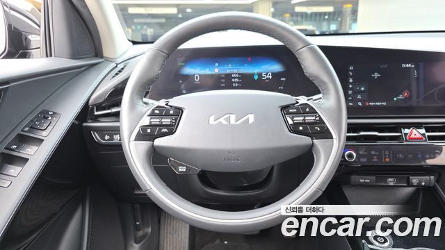 Kia Niro 2023 — photo 13