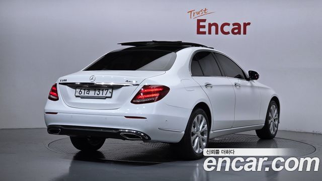 Mercedes-Benz E-Class 2017 — photo 2
