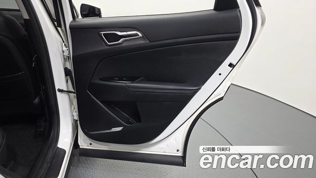 Kia Sportage 2022 — photo 15
