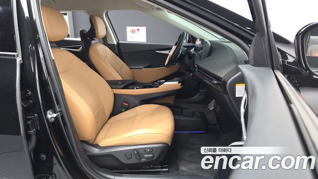 Kia EV6 2023 — photo 11