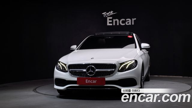 Mercedes-Benz E-Class 2019 — photo 3