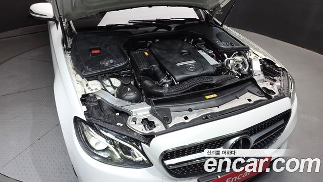 Mercedes-Benz E-Class 2019 — photo 6