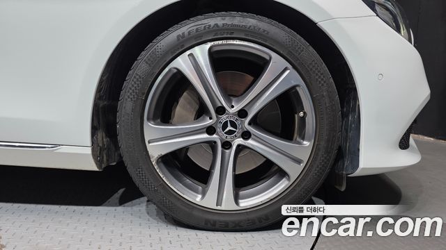 Mercedes-Benz E-Class 2019 — photo 7