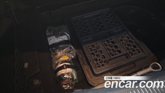 Mercedes-Benz E-Class 2019 — photo 28