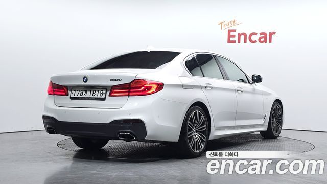 BMW 5-Series 2020 — photo 2