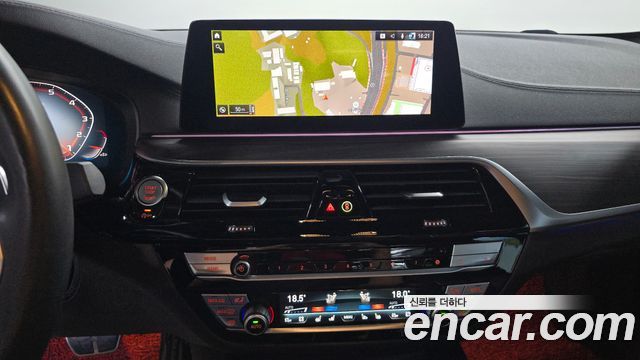 BMW 5-Series 2020 — photo 22