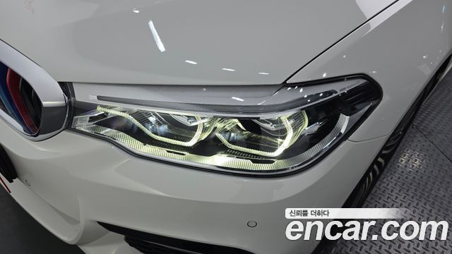 BMW 5-Series 2020 — photo 8