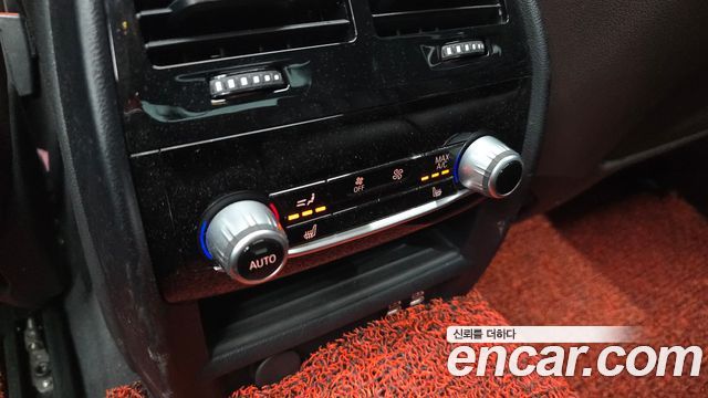 BMW 5-Series 2020 — photo 31