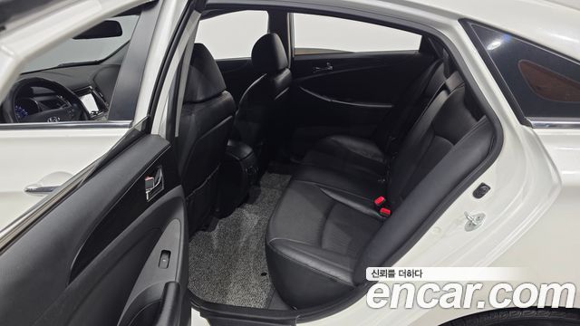 Hyundai Sonata 2013 — photo 11
