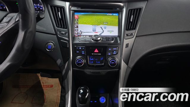 Hyundai Sonata 2013 — photo 16