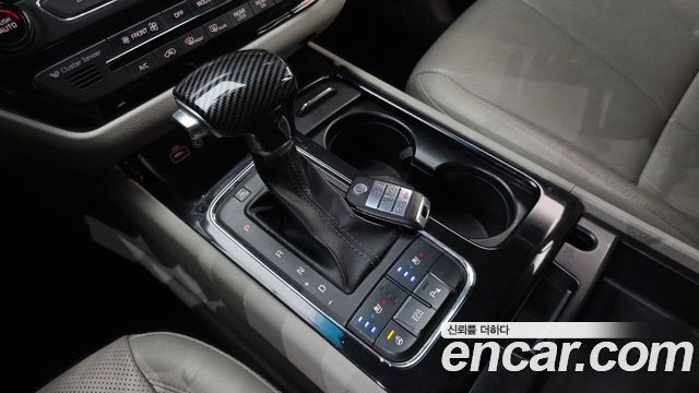 Kia Canival 2018 — photo 12