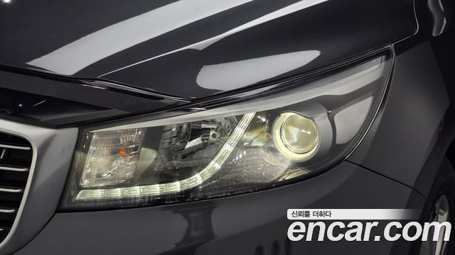Kia Canival 2018 — photo 8