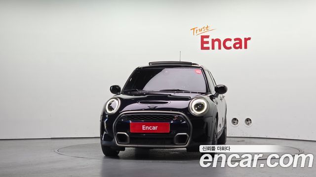 Mini Cooper 2023 — photo 3