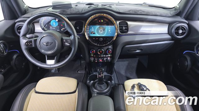 Mini Cooper 2023 — photo 10