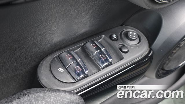 Mini Cooper 2023 — photo 20