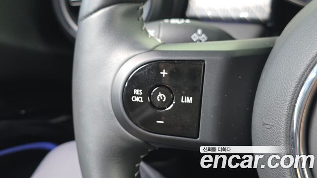 Mini Cooper 2023 — photo 23